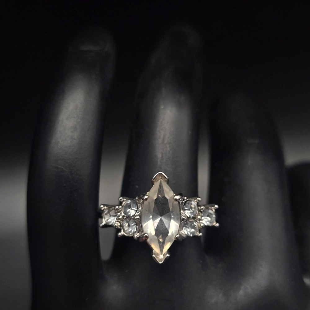 Avon 1986 Brilliant Marquis Ring Size 6 Silver Tone CZ Vintage